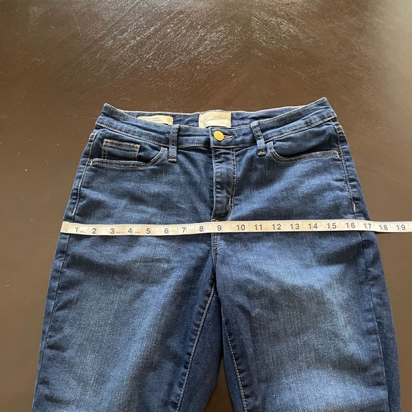 Universal Thread Skinny Jeans, Size 4 - Picture 13 of 16